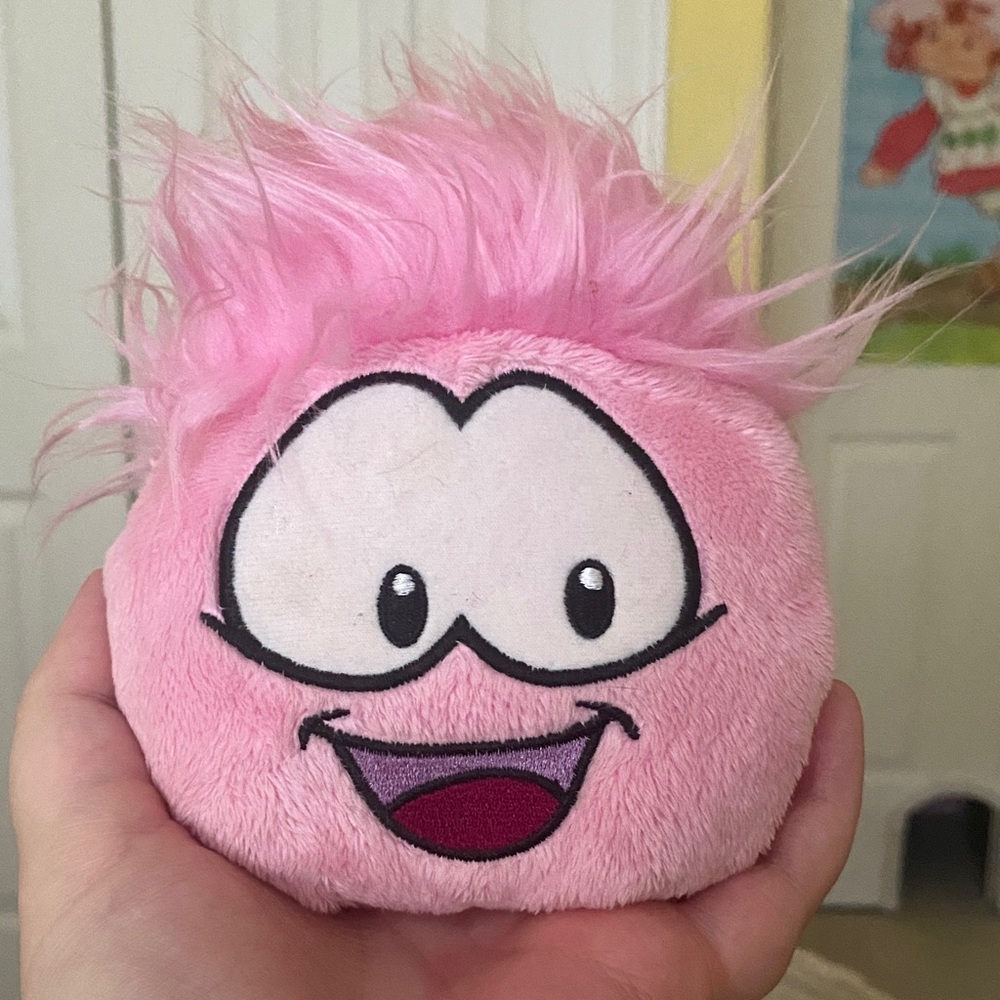 Club Penguin pink puffle plush